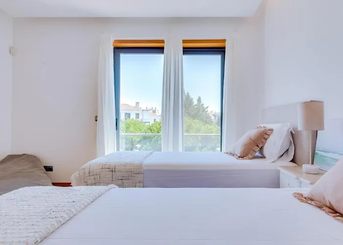 Vale Do Lobo, 'golf By The Pool' 2 Bedroom Apartament