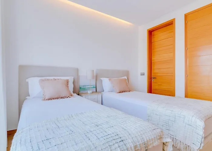 Vale Do Lobo, 'golf By The Pool' 2 Bedroom *